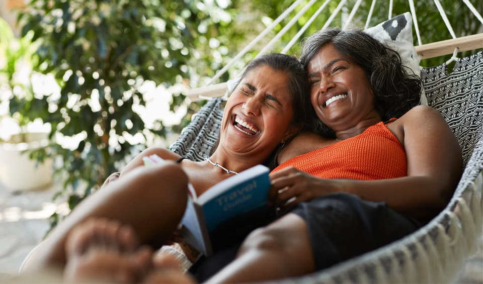 mobile_mom_and_daughter_in_hammock[1]